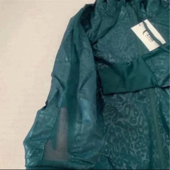 (NWT) Zyia Women’s Jade Bomber Windbreaker Jacket, Small - Picture 10 of 12
